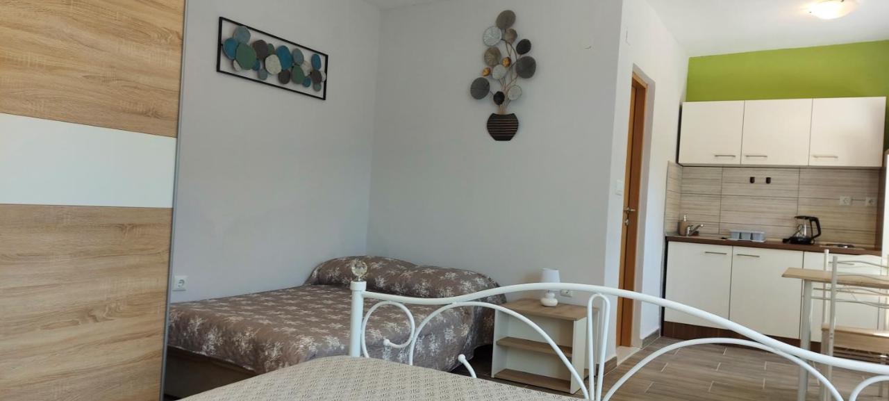 Palmira Apartman Ližnjan